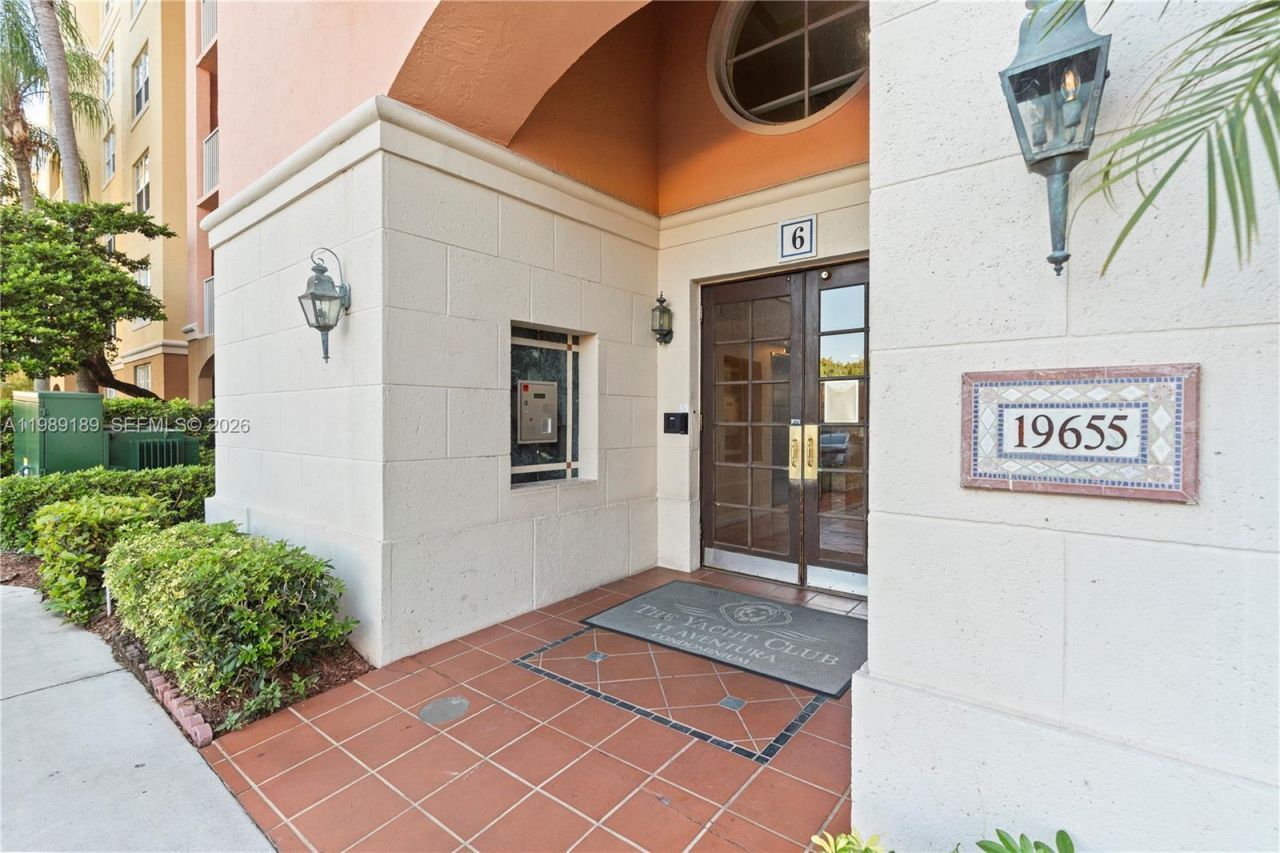 19655 E Country Club Dr , Unit 6108, Aventura, FL 33180 Photo