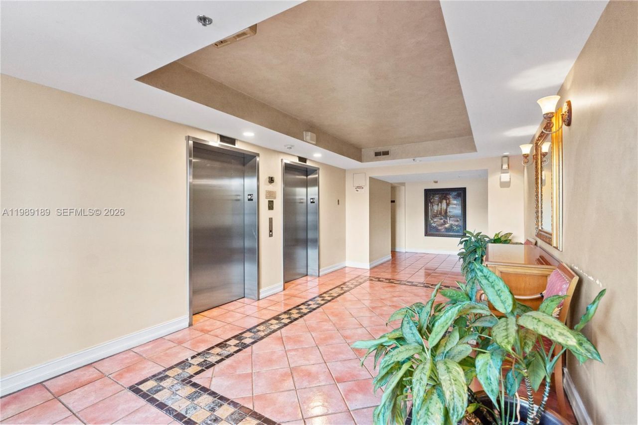 19655 E Country Club Dr , Unit 6108, Aventura, FL 33180 Photo