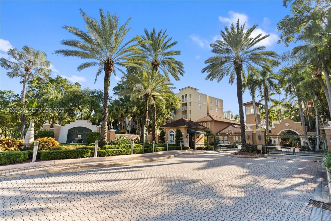 19655 E Country Club Dr , Unit 6108, Aventura, FL 33180 Photo