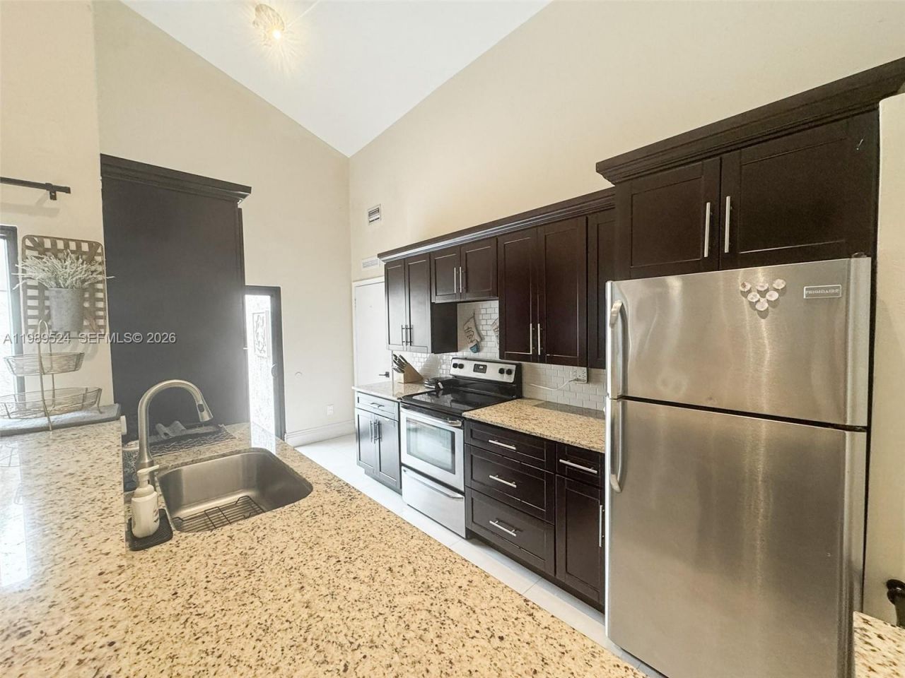 9635 SW 74th St, Miami, FL 33173 Photo