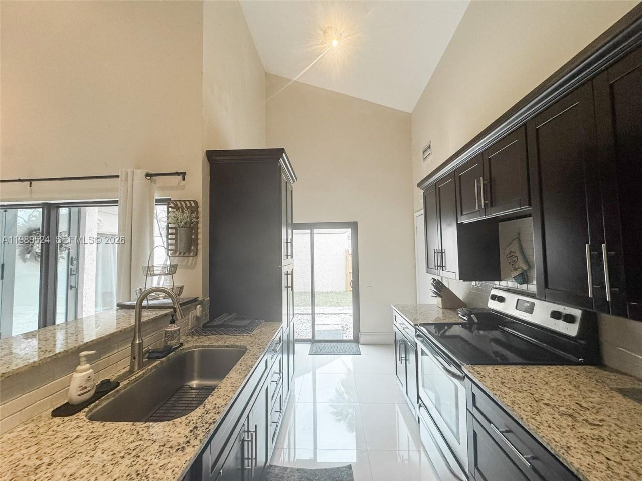 9635 SW 74th St, Miami, FL 33173 Photo