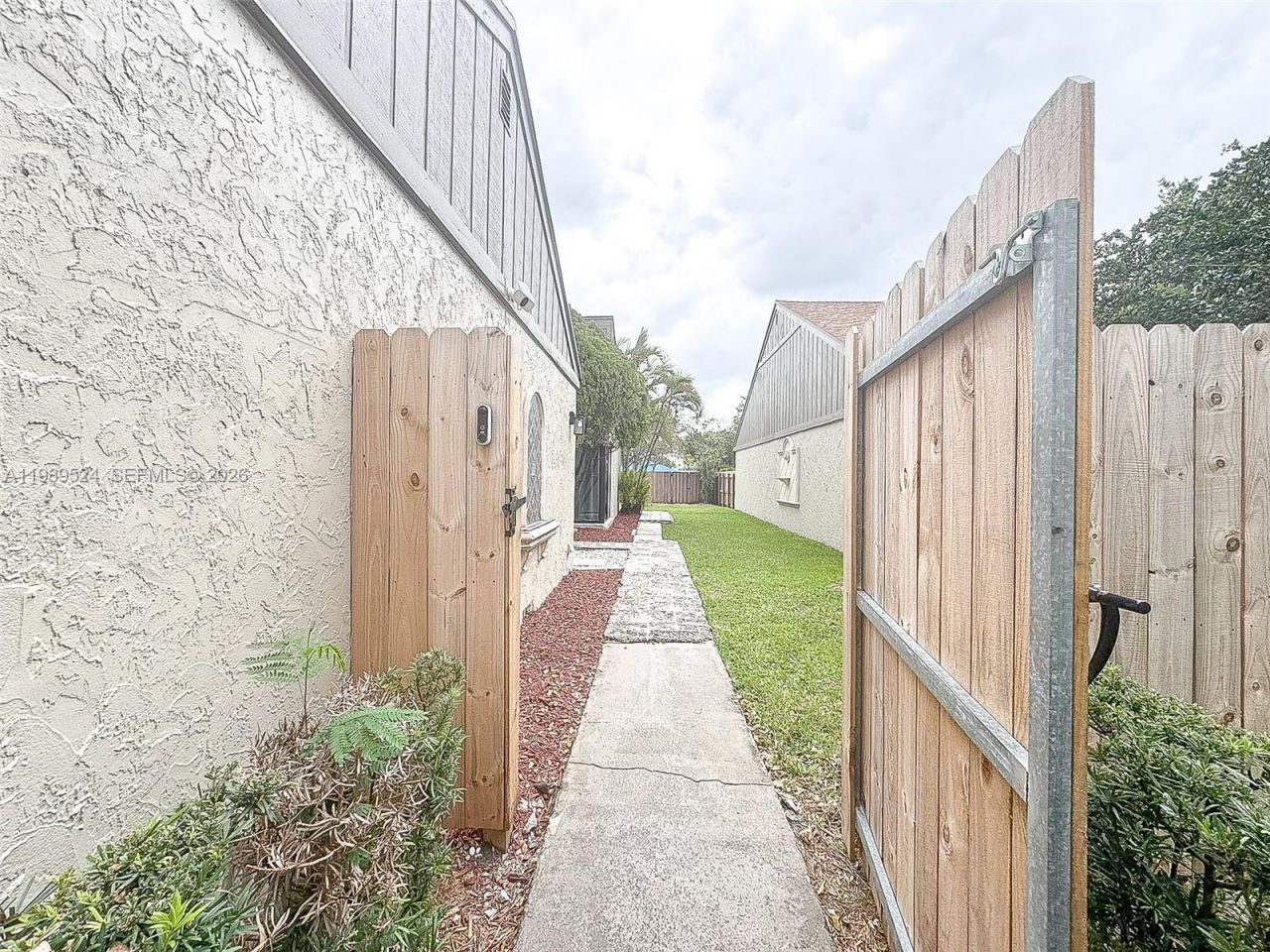 9635 SW 74th St, Miami, FL 33173 Photo