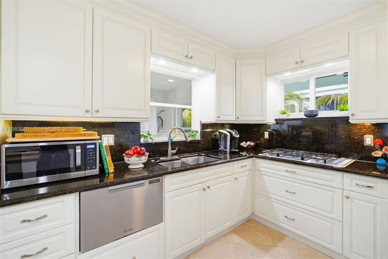 29653 Saratoga Ave, Big Pine Key, FL 33043 Photo