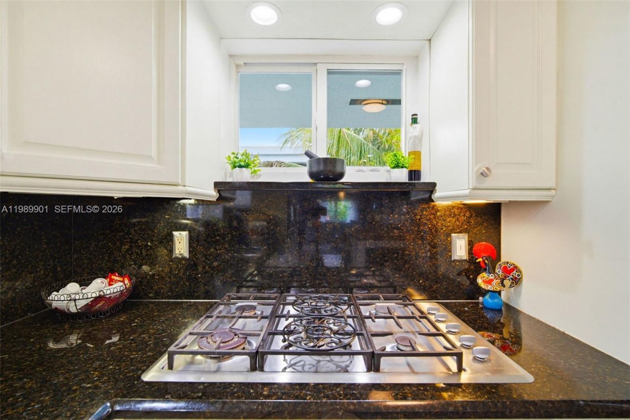 29653 Saratoga Ave, Big Pine Key, FL 33043 Photo