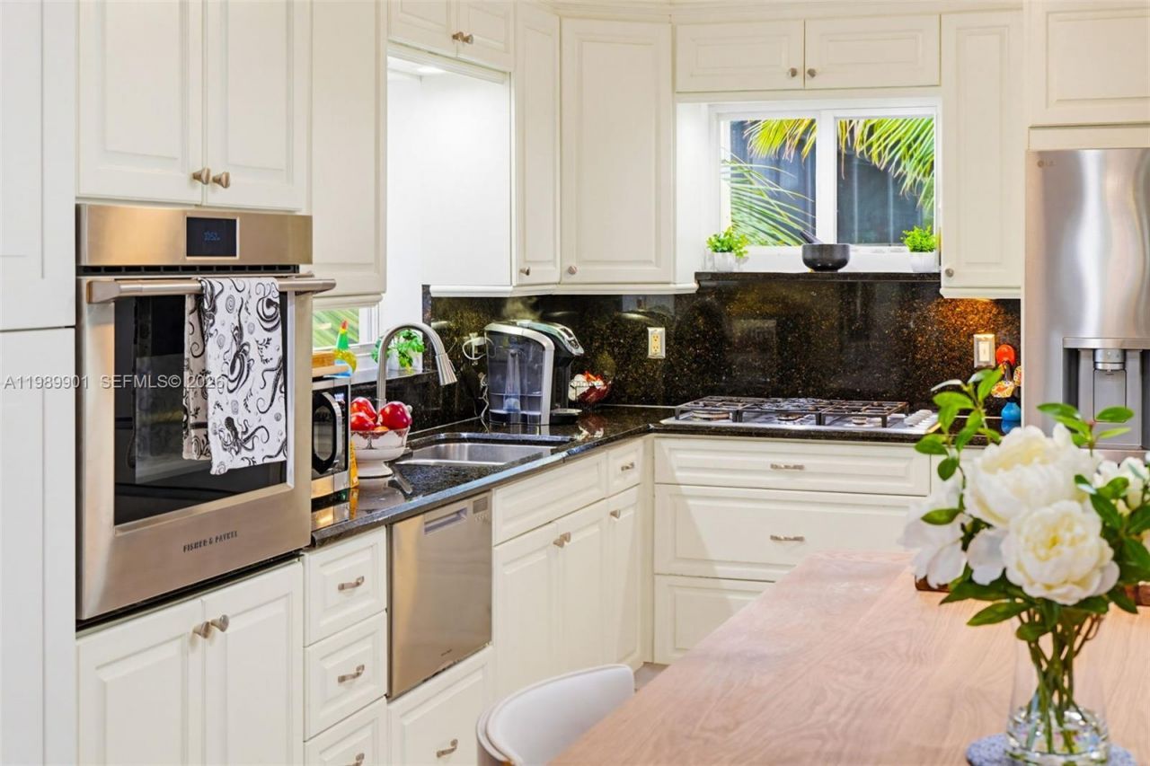 29653 Saratoga Ave, Big Pine Key, FL 33043 Photo