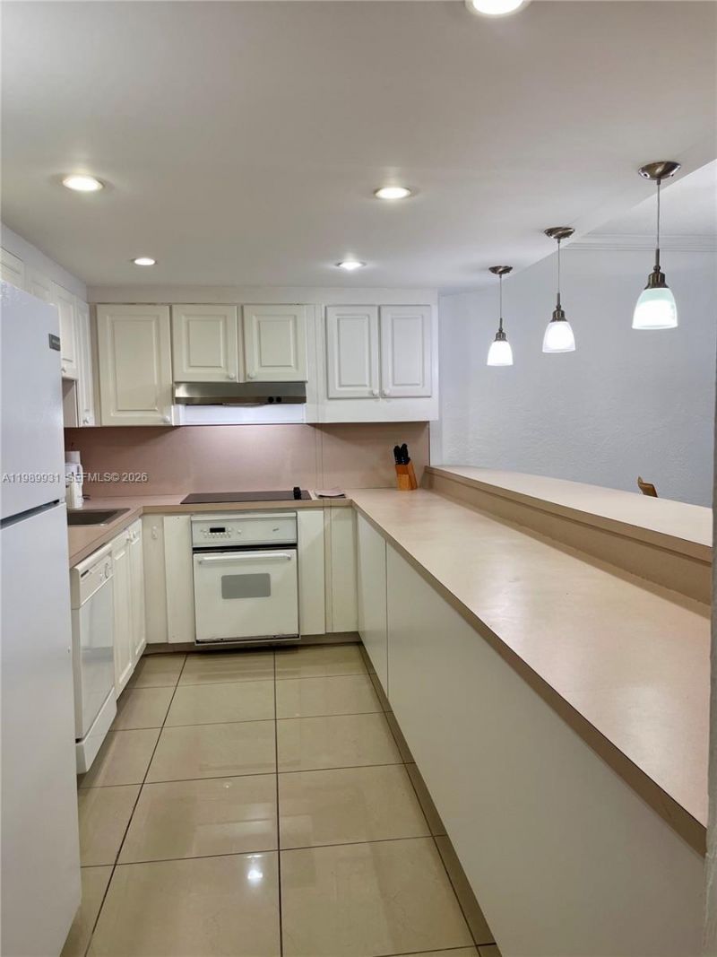 19390 Collins Ave, Unit 1405, Sunny Isles Beach, FL 33160 Photo