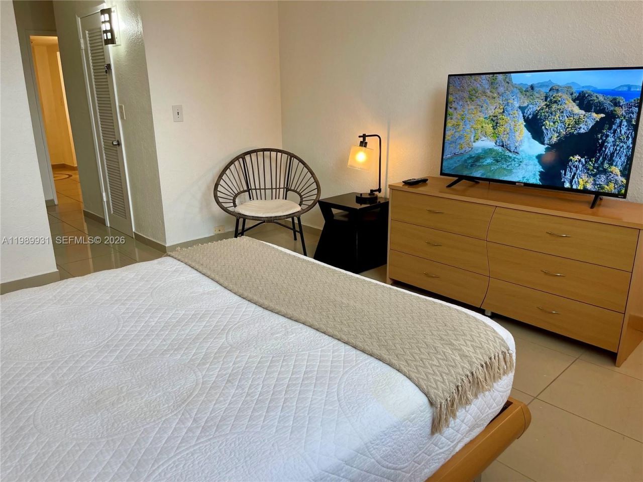 19390 Collins Ave, Unit 1405, Sunny Isles Beach, FL 33160 Photo