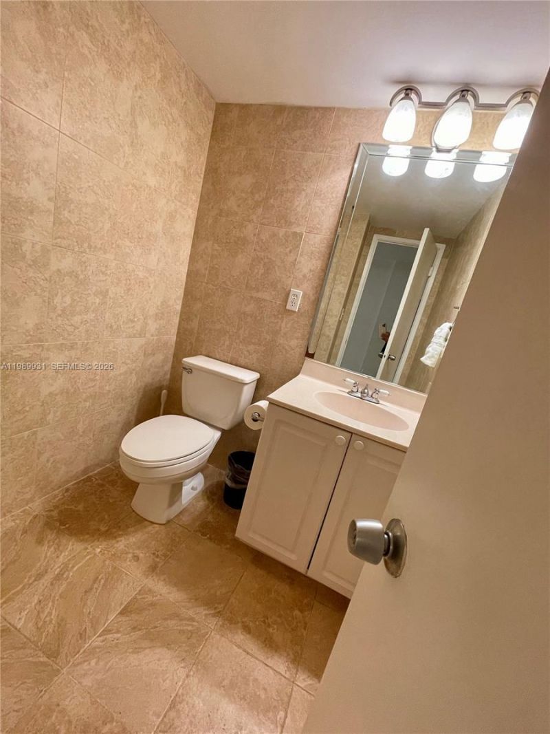 19390 Collins Ave, Unit 1405, Sunny Isles Beach, FL 33160 Photo