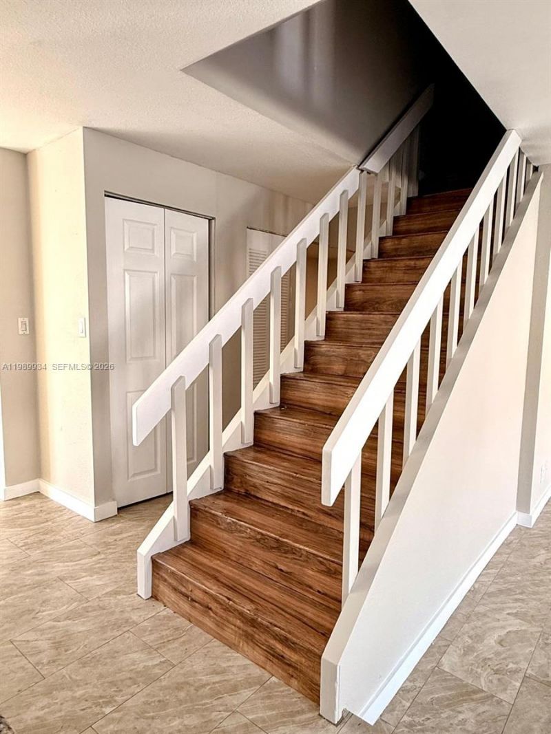 833 NW 81st Ter, Unit 8, Plantation, FL 33324 Photo