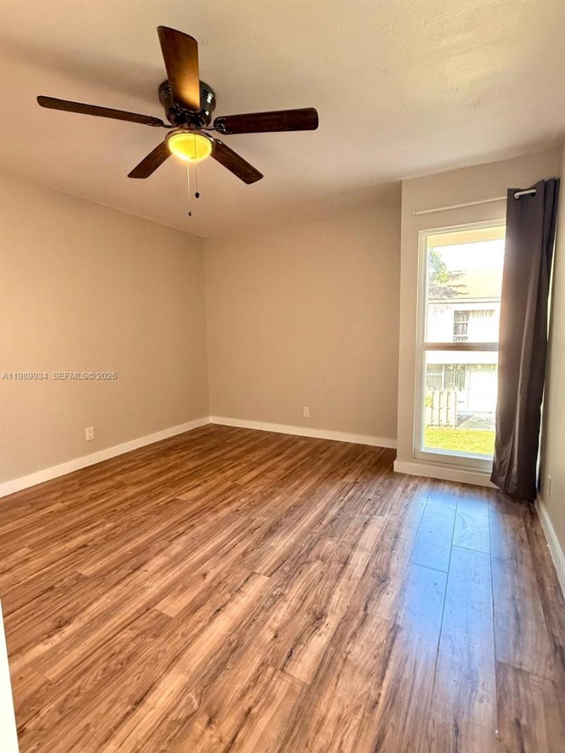 833 NW 81st Ter, Unit 8, Plantation, FL 33324 Photo