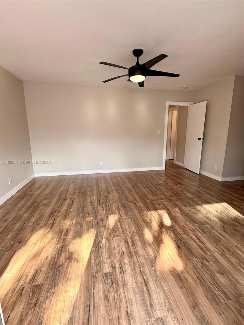 833 NW 81st Ter, Unit 8, Plantation, FL 33324 Photo