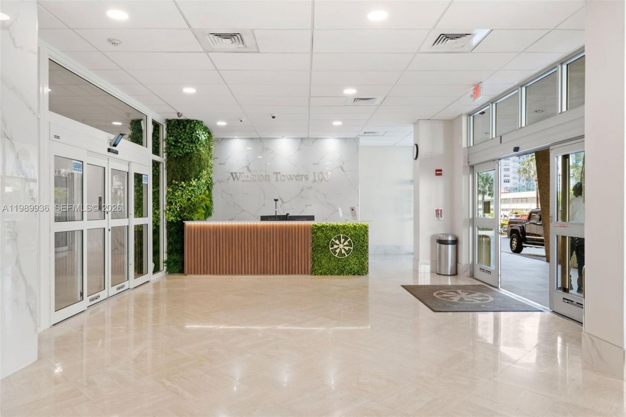 250 174th St, Unit 915, Sunny Isles Beach, FL 33160 Photo