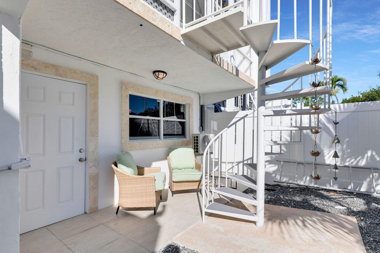 100 Iroquois Drive, Unit 5, Islamorada, FL 33036 Photo