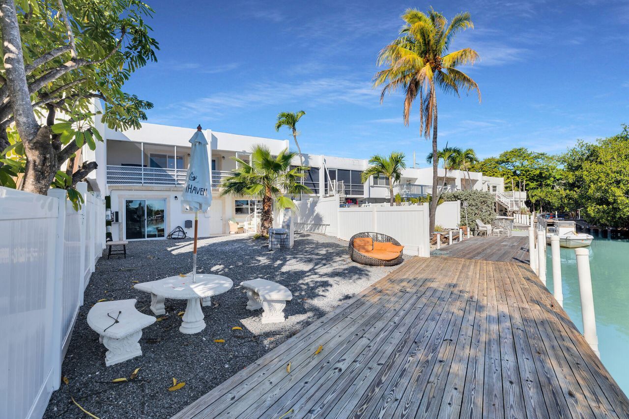 100 Iroquois Drive, Unit 5, Islamorada, FL 33036 Photo