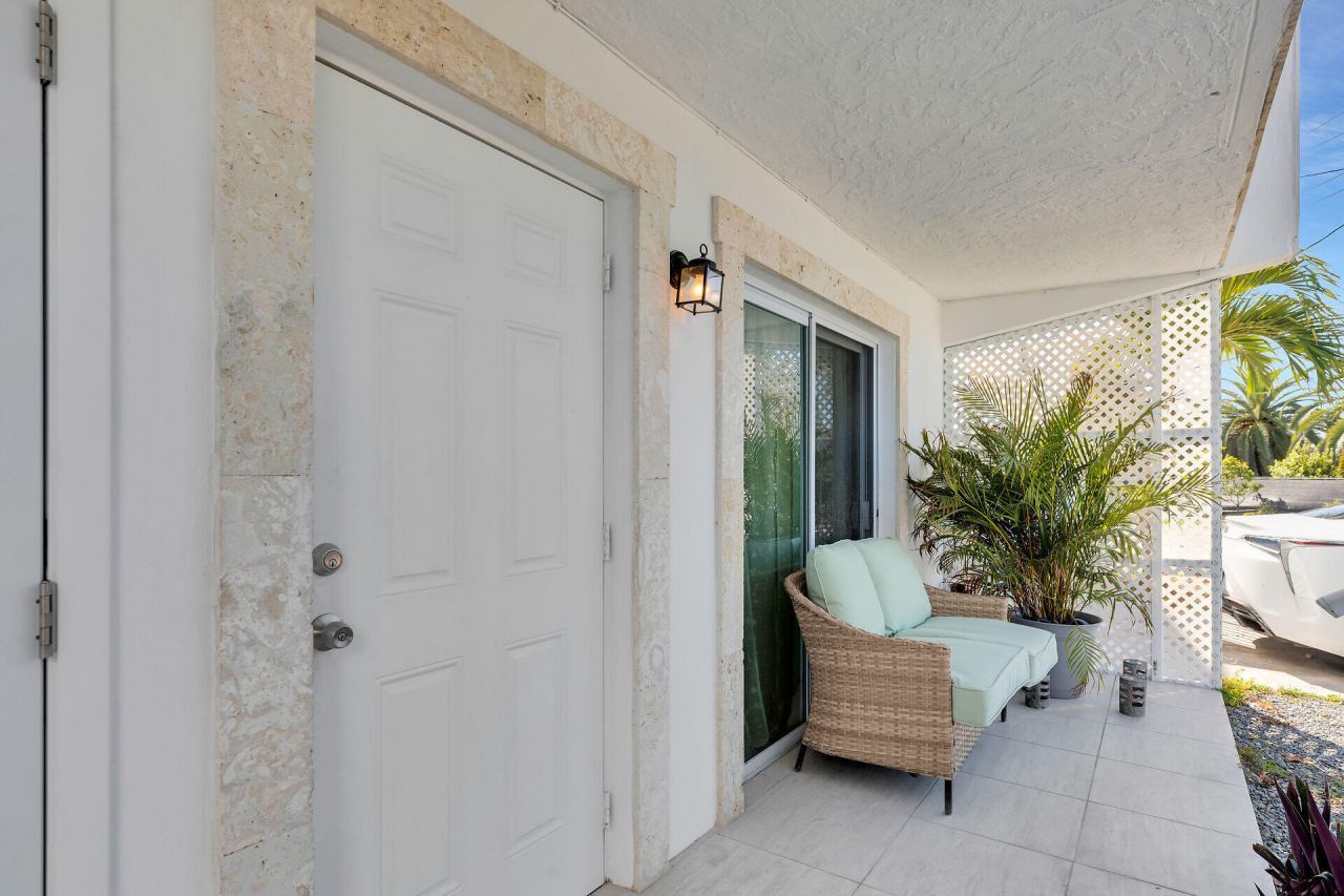 100 Iroquois Drive, Unit 5, Islamorada, FL 33036 Photo