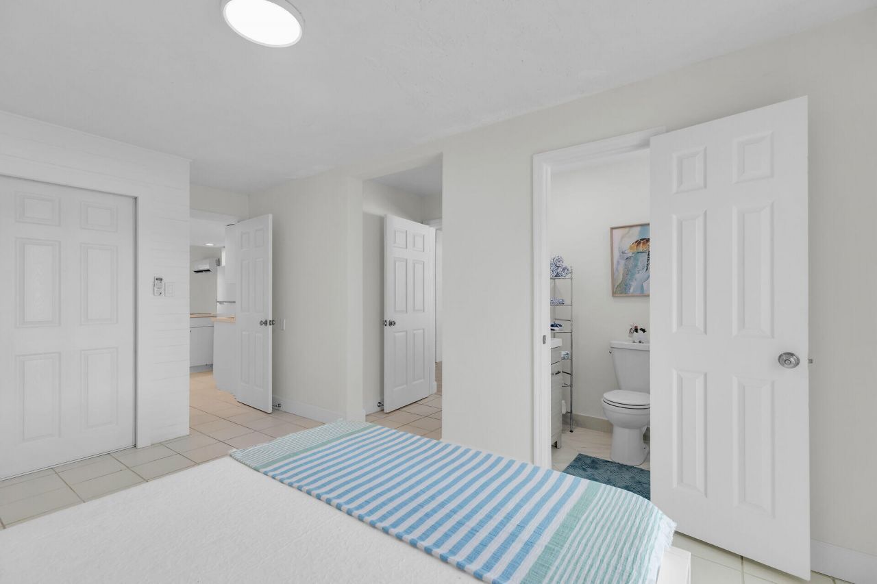 100 Iroquois Drive, Unit 5, Islamorada, FL 33036 Photo