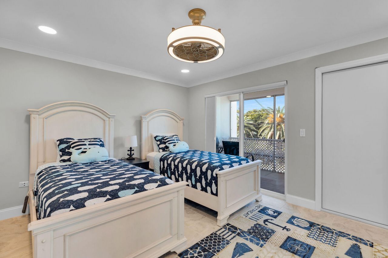 100 Iroquois Drive, Unit 5, Islamorada, FL 33036 Photo