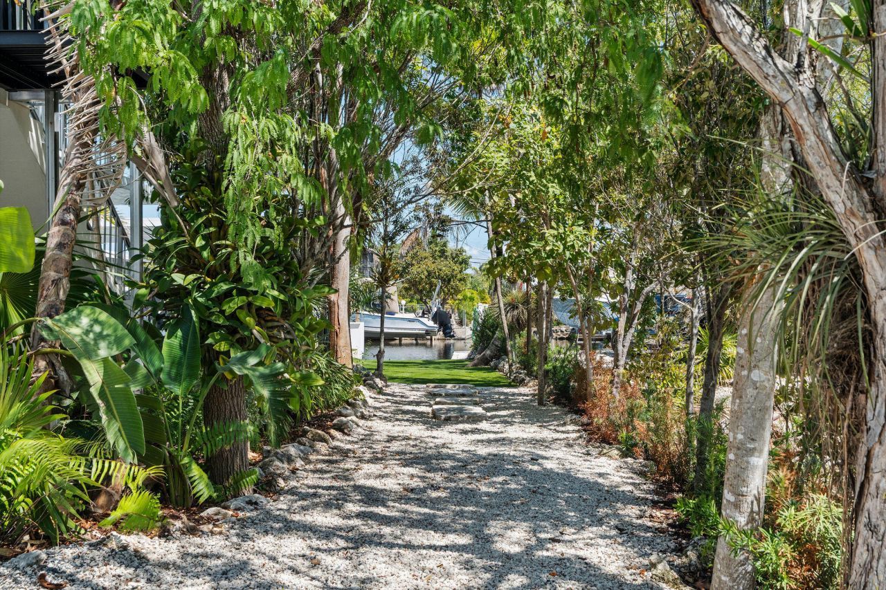 974 Shaw Drive, Key Largo, FL 33037 Photo