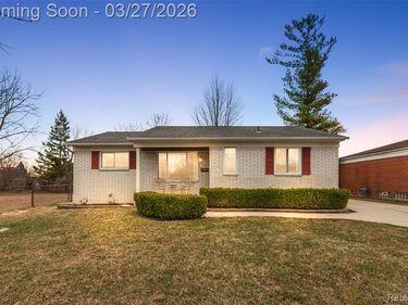 2386 Milverton Drive, Troy, MI 48083