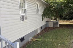 605 Tomlinson Street photo 4