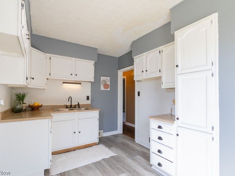 1582 Evergreen Avenue, Akron, OH 44301 Photo 13