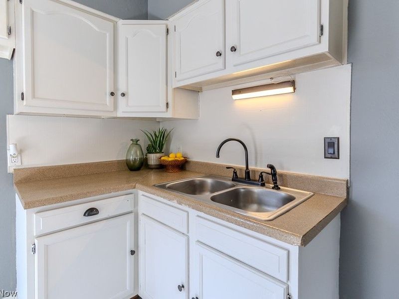 1582 Evergreen Avenue, Akron, OH 44301 Photo 14