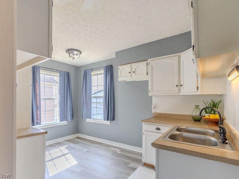 1582 Evergreen Avenue, Akron, OH 44301 Photo 2