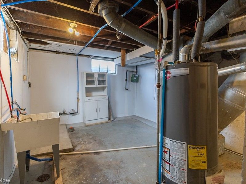 1582 Evergreen Avenue, Akron, OH 44301 Photo 31