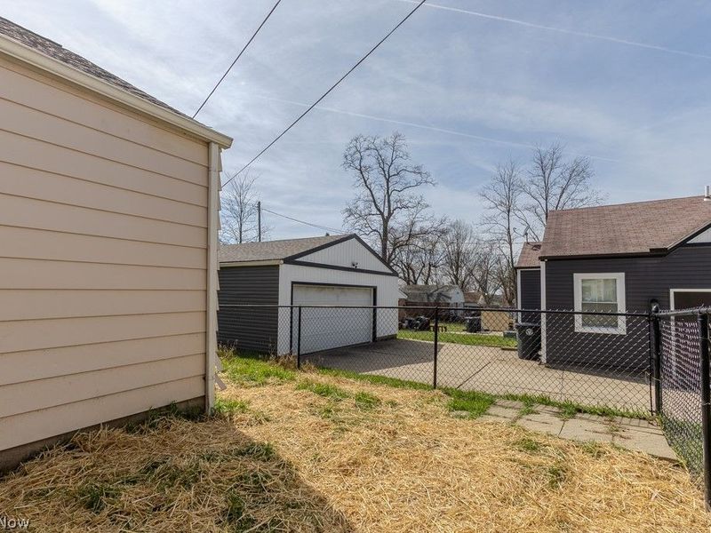 1582 Evergreen Avenue, Akron, OH 44301 Photo 38
