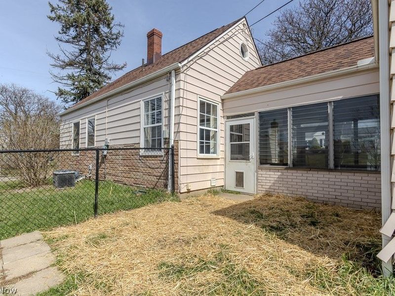 1582 Evergreen Avenue, Akron, OH 44301 Photo 40