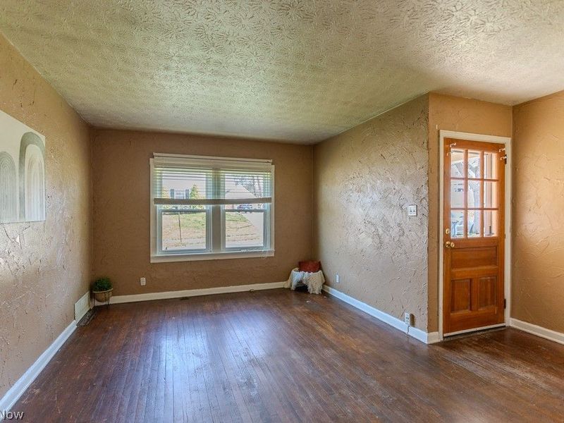 1582 Evergreen Avenue, Akron, OH 44301 Photo 7