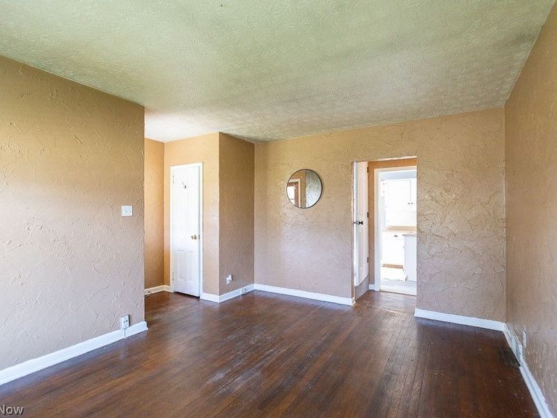 1582 Evergreen Avenue, Akron, OH 44301 Photo 9