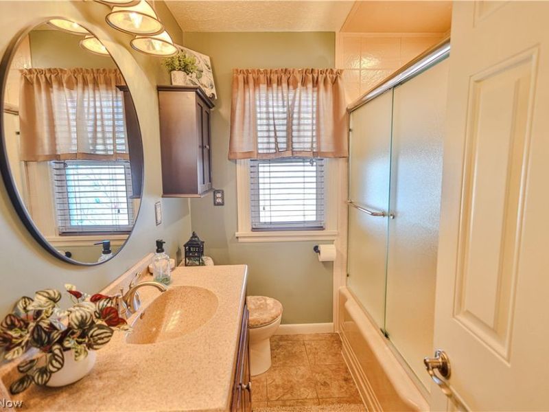 319 Superior Street , Louisville, OH 44641 Photo 28