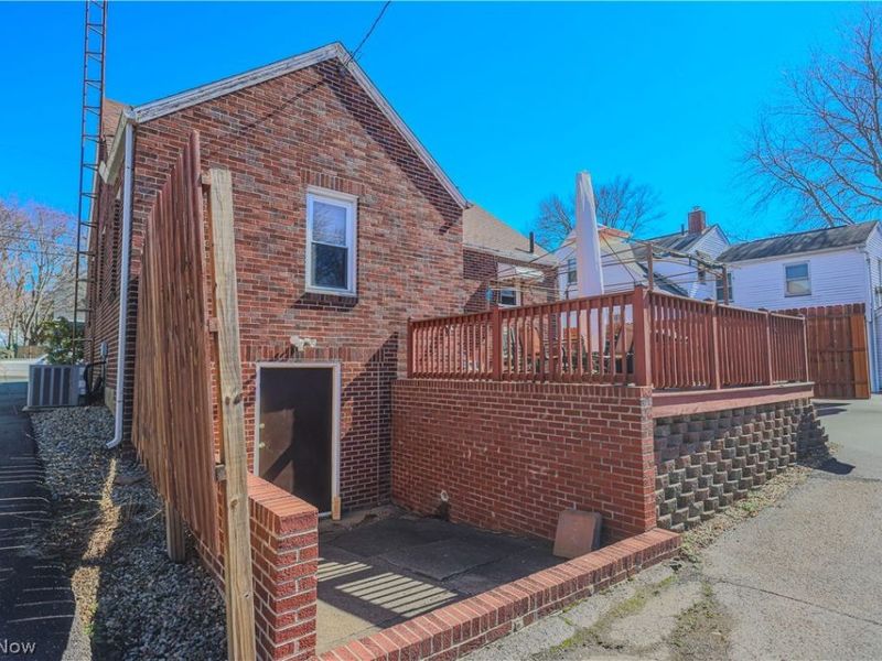 319 Superior Street , Louisville, OH 44641 Photo 5