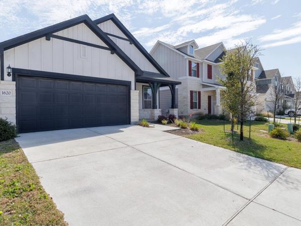 1620 Holly Lake DR, Leander, TX 78641