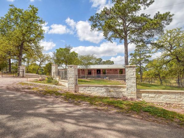 254 Copeland Hill RD, Smithville, TX 78957