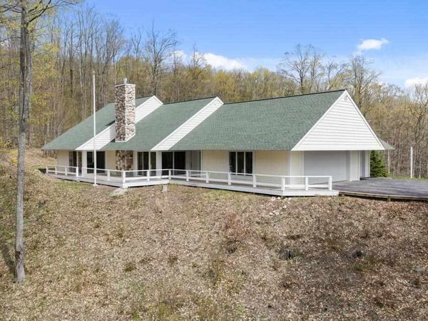 1750 Boyne Cove, Boyne City, MI 49712