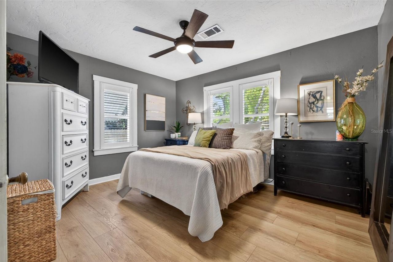 2566 14th Avenue N, Saint Petersburg, FL 33713 Photo