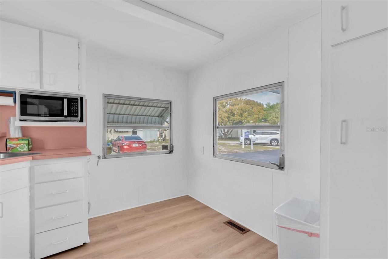 7801 34th Avenue N, Unit 6, Saint Petersburg, FL 33710 Photo