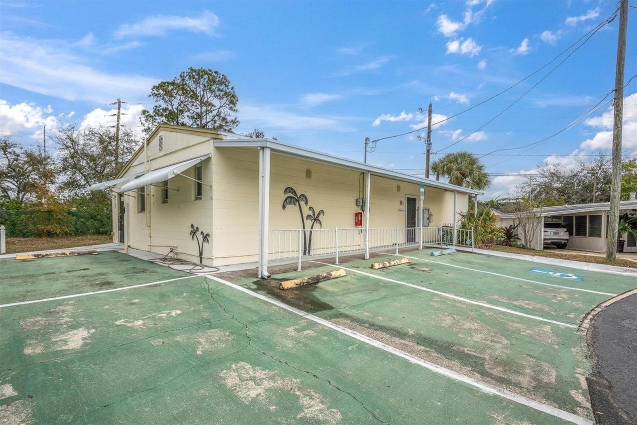 7801 34th Avenue N, Unit 6, Saint Petersburg, FL 33710 Photo