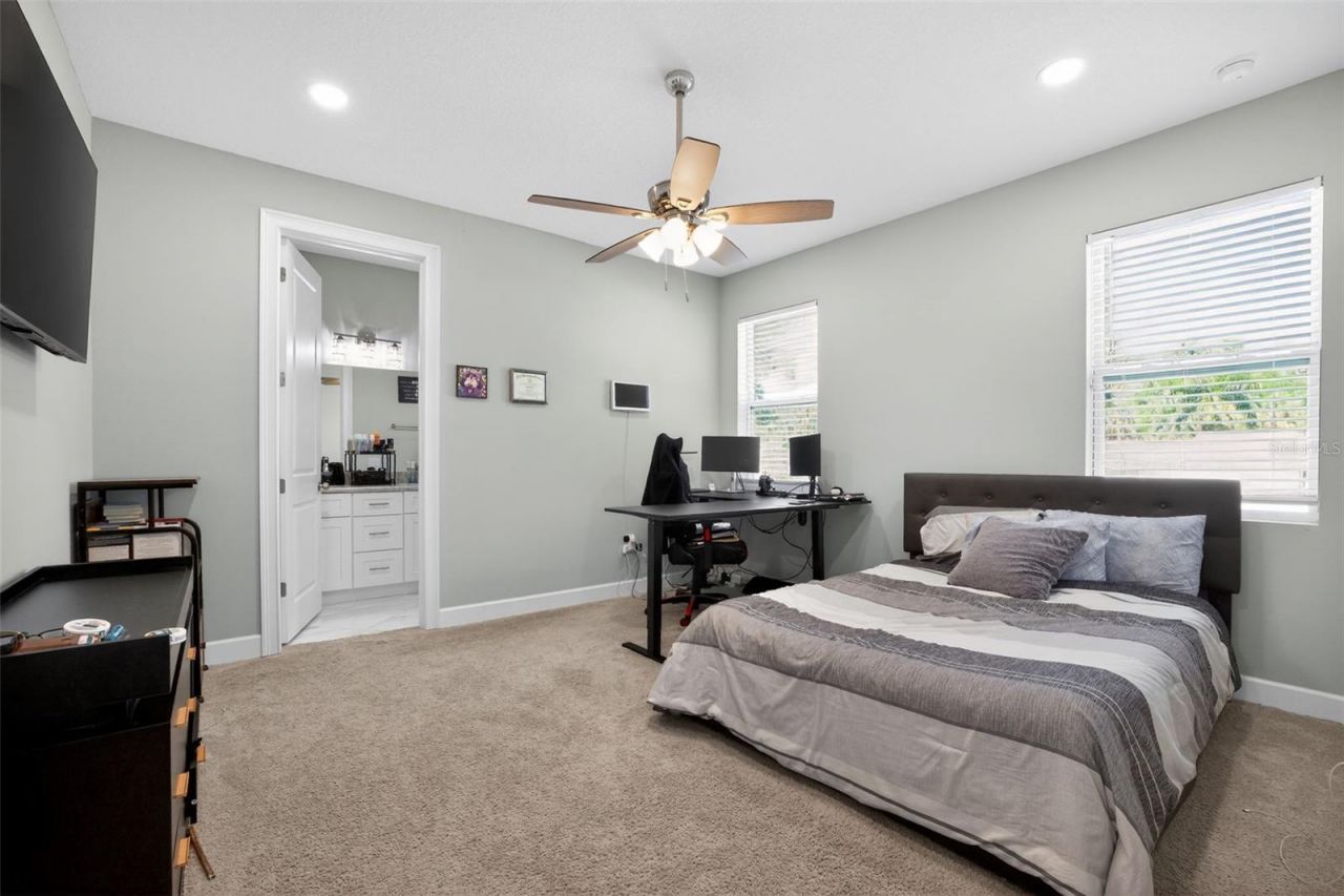 711 28th Avenue S, Saint Petersburg, FL 33705 Photo