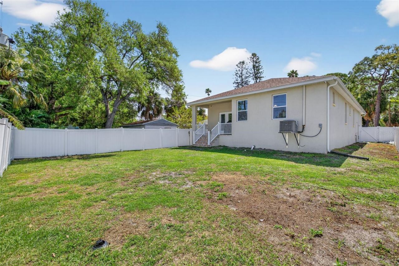 711 28th Avenue S, Saint Petersburg, FL 33705 Photo