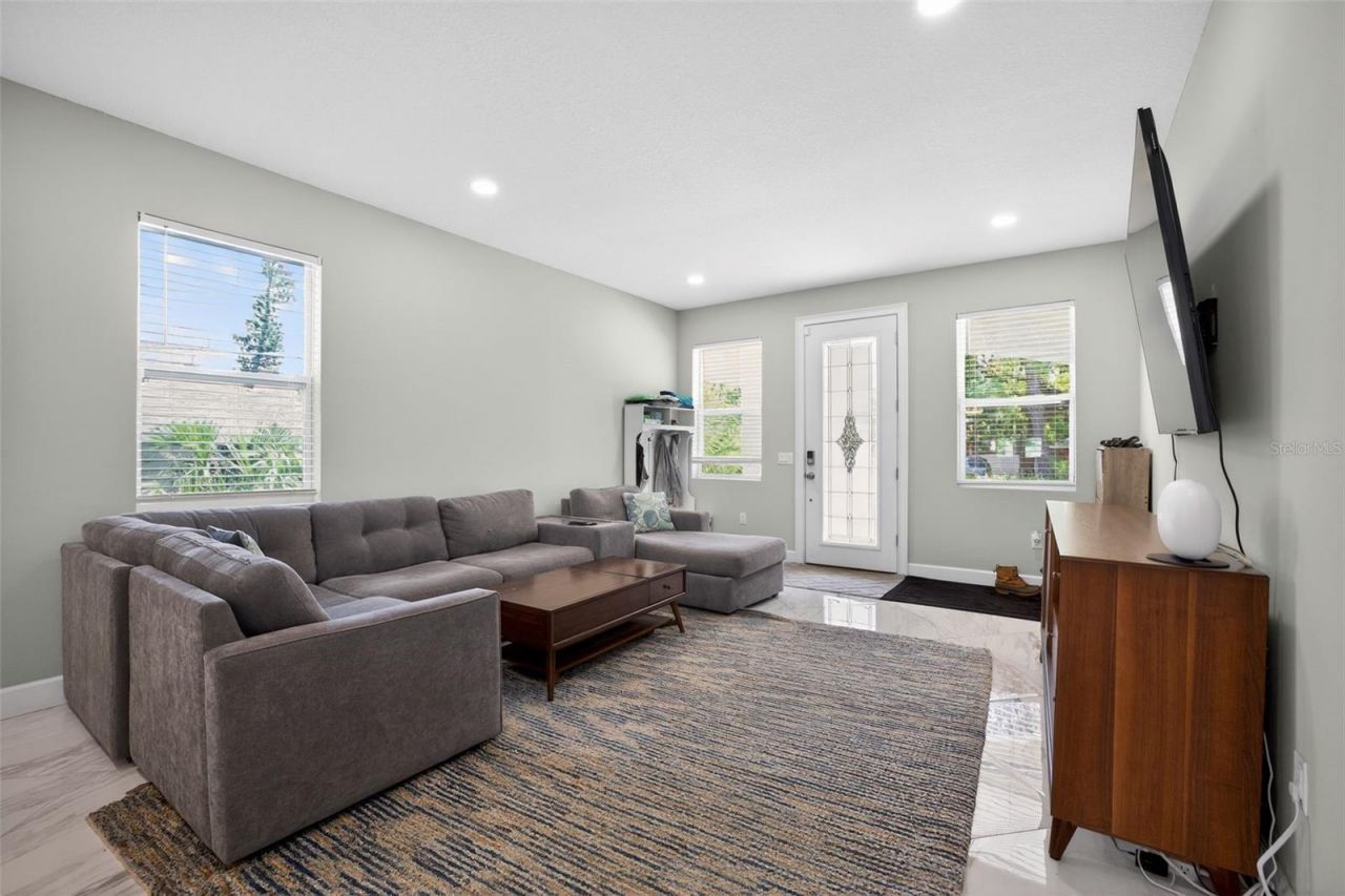 711 28th Avenue S, Saint Petersburg, FL 33705 Photo