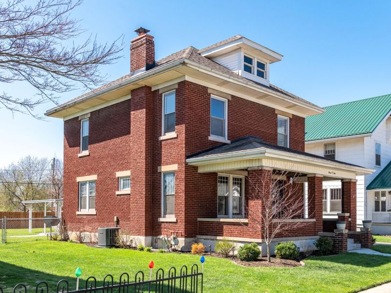 304 W Madison Street, New Carlisle, OH 45344 Photo 4