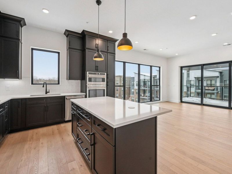 2842 Gunnison Drive , Unit 302, Columbus, OH 43228 Photo 12