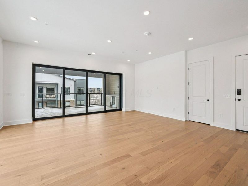 2842 Gunnison Drive , Unit 302, Columbus, OH 43228 Photo 16