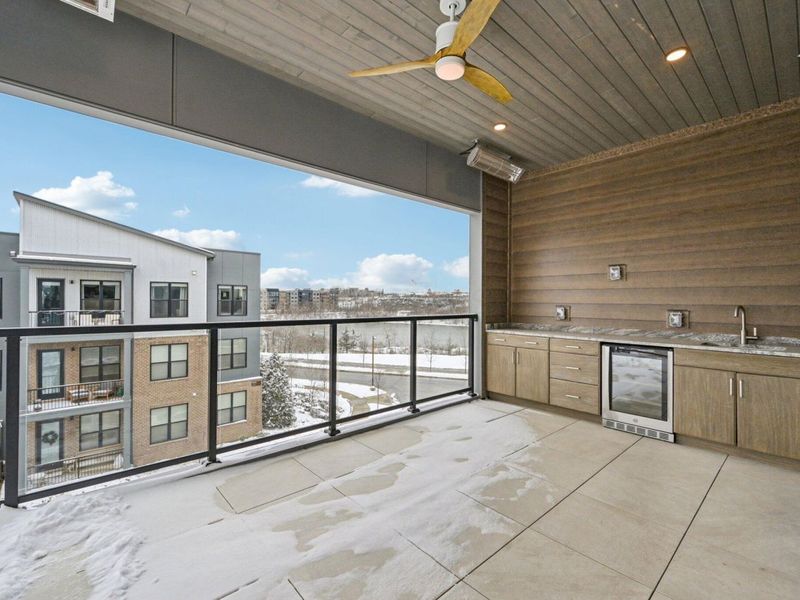 2842 Gunnison Drive , Unit 302, Columbus, OH 43228 Photo 18