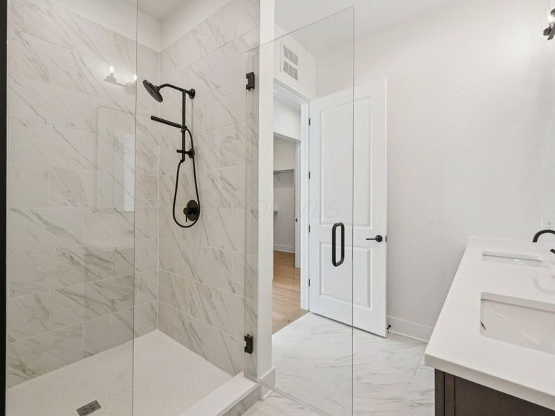 2842 Gunnison Drive , Unit 302, Columbus, OH 43228 Photo 25