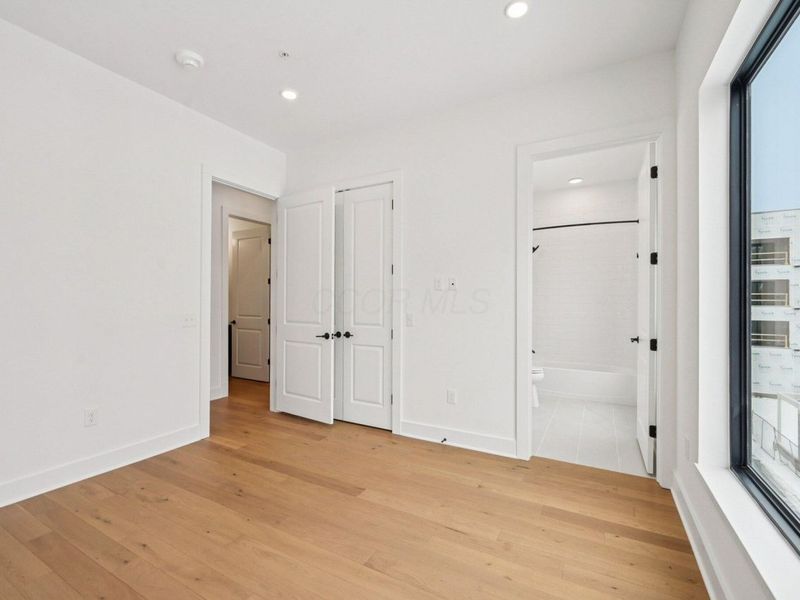 2842 Gunnison Drive , Unit 302, Columbus, OH 43228 Photo 29