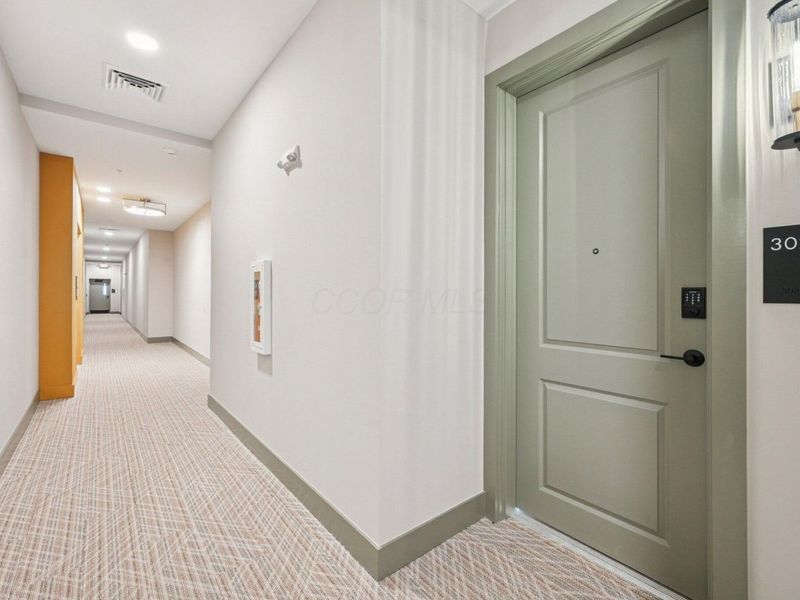 2842 Gunnison Drive , Unit 302, Columbus, OH 43228 Photo 5